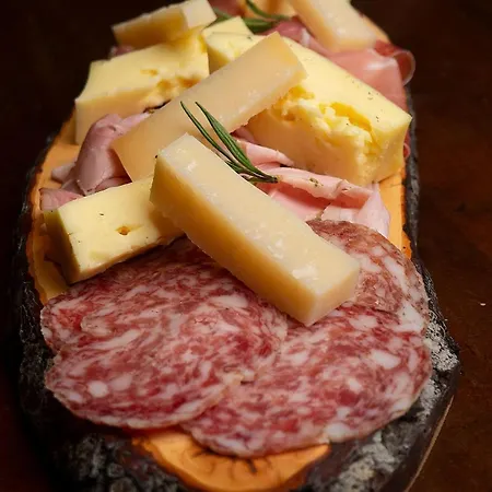 호텔 Al Fogolar & Osteria With Saunaland 3*