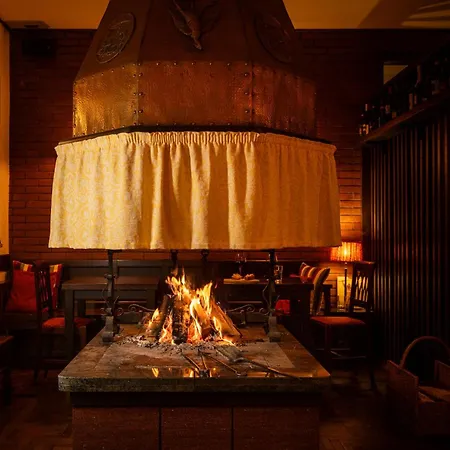 Al Fogolar & Osteria With Saunaland