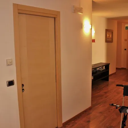 Al Fogolar & Osteria With Saunaland Otel Tolmezzo