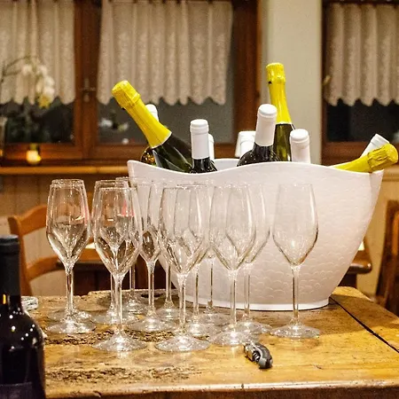 فندق Al Fogolar & Osteria With Saunaland تولميتزو