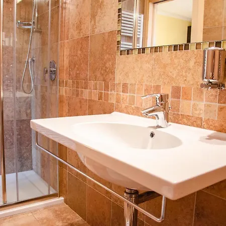 Otel Al Fogolar & Osteria With Saunaland Tolmezzo